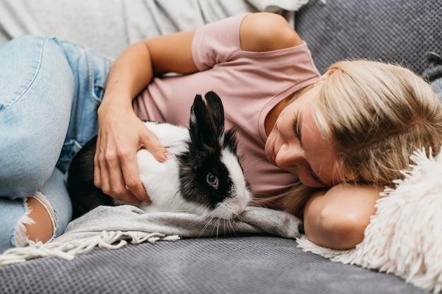 Como lidar com o comportamento de coelhos